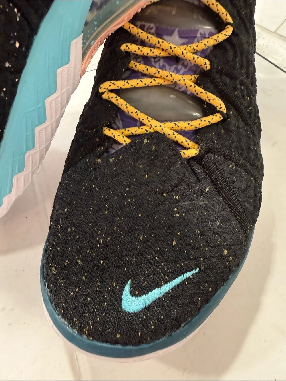 Nike LeBron 18 Reflections Sneakers Sz 16 Mismatched Design NEW